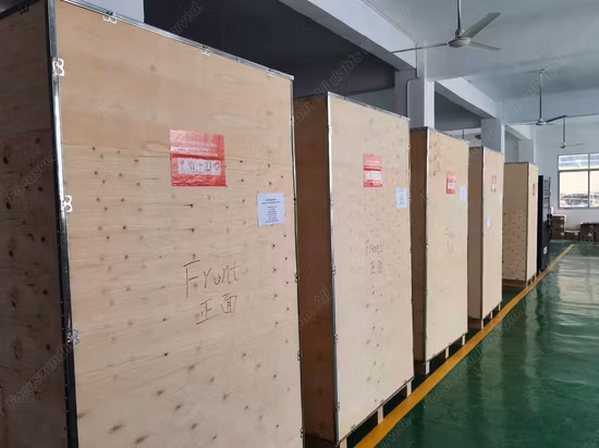 Nouveau distributeur automatique de nourriture entièrement automatique intelligent vendant de la restauration rapide et des boissons chaudes pour l'hôpital/pour le centre commercial/les immeubles de bureaux